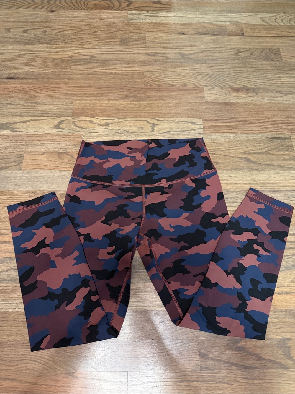 Women's High-Waist Camo Leggings - Rust & Navy LuLu